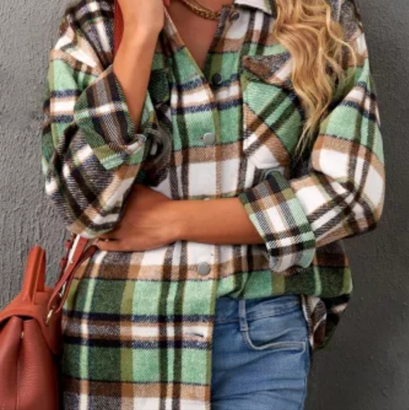 π₯πHPπNew Geometric Plaid shacket - Picture 15 of 16
